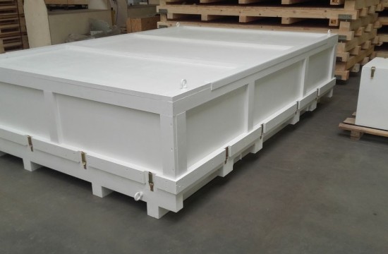 Skrzynia ze sklejki, biała z hakami SORDREW