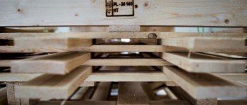 Drewno sosnowe - materiał opakowań transportowych
