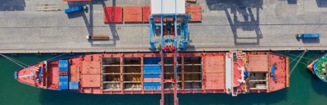 Drewniane opakowania a rodzaj transportu